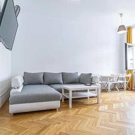 Near Danube & Millenium Tower - Massive Shared 4Br Apt Vienna Exterior photo