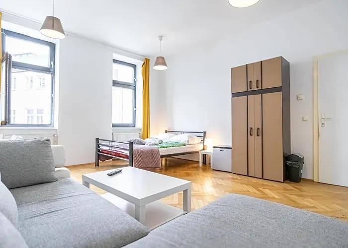Near Danube & Millenium Tower - Massive Shared 4Br Apt