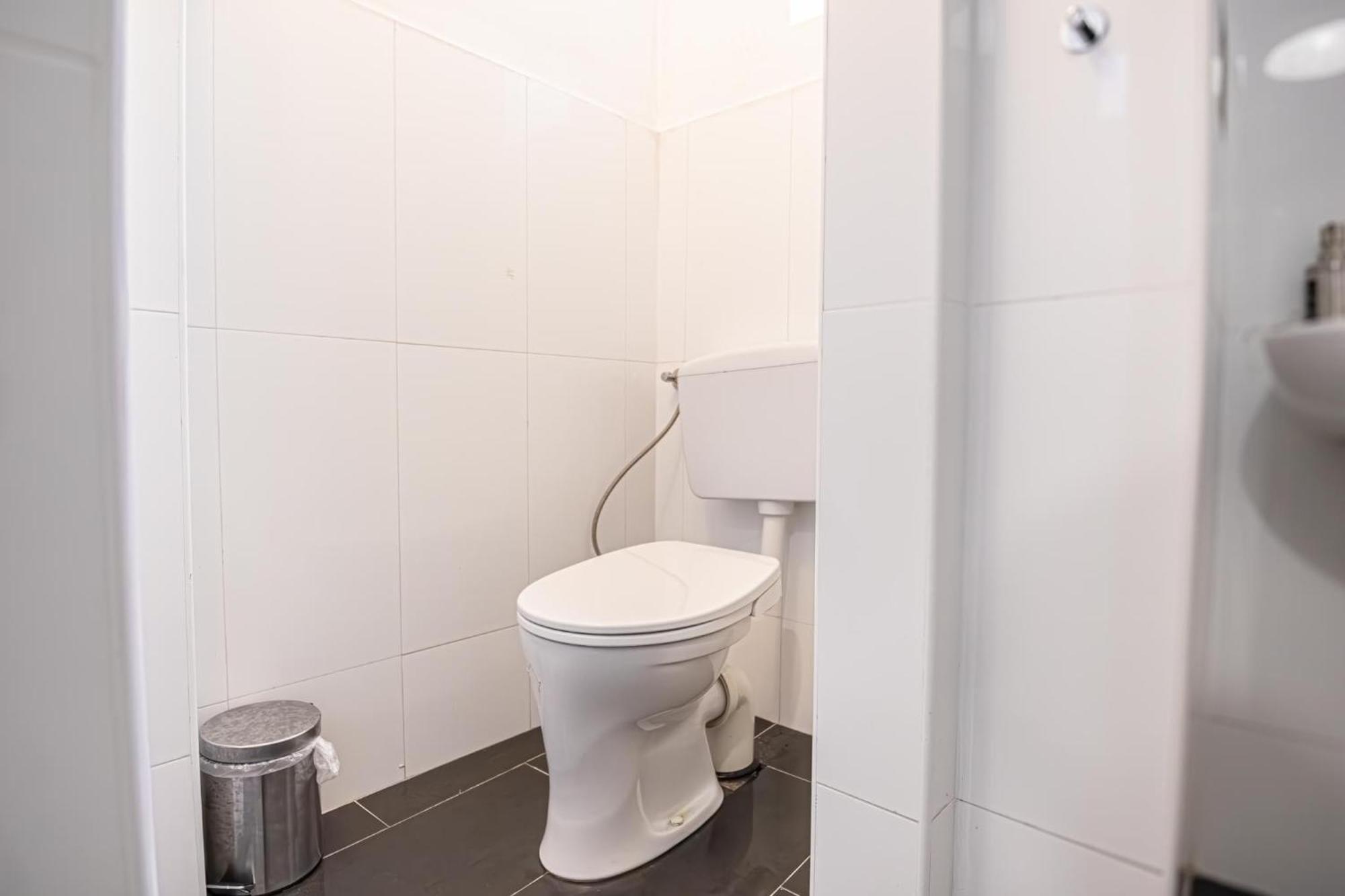 Near Danube & Millenium Tower - Massive Shared 4br Apartment